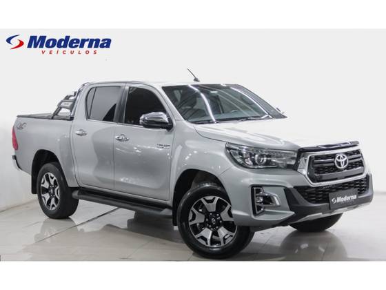 TOYOTA HILUX 2.8 SRX 4X4 CD 16V DIESEL 4P AUTOMÁTICO